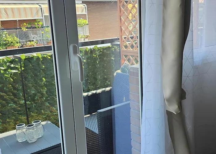 Bed & Breakfast Convenient 4*